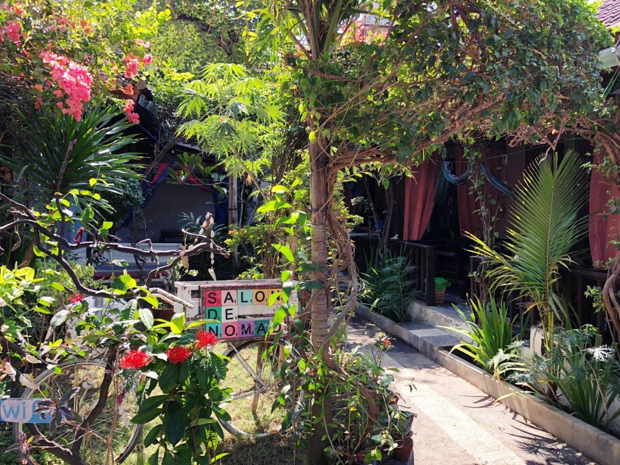 Salon De Nomad Gili T. Bed & Breakfast Gili Trawangan Bagian luar foto