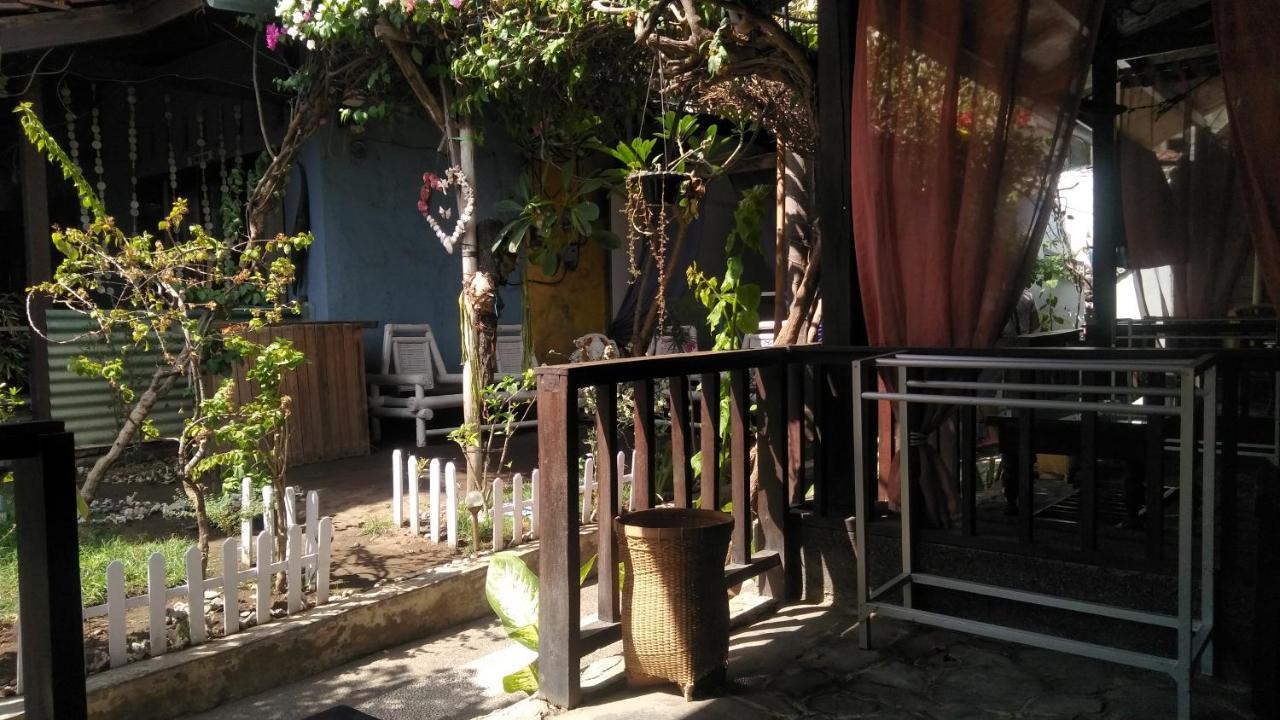 Salon De Nomad Gili T. Bed & Breakfast Gili Trawangan Bagian luar foto