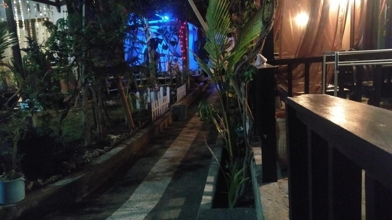Salon De Nomad Gili T. Bed & Breakfast Gili Trawangan Bagian luar foto