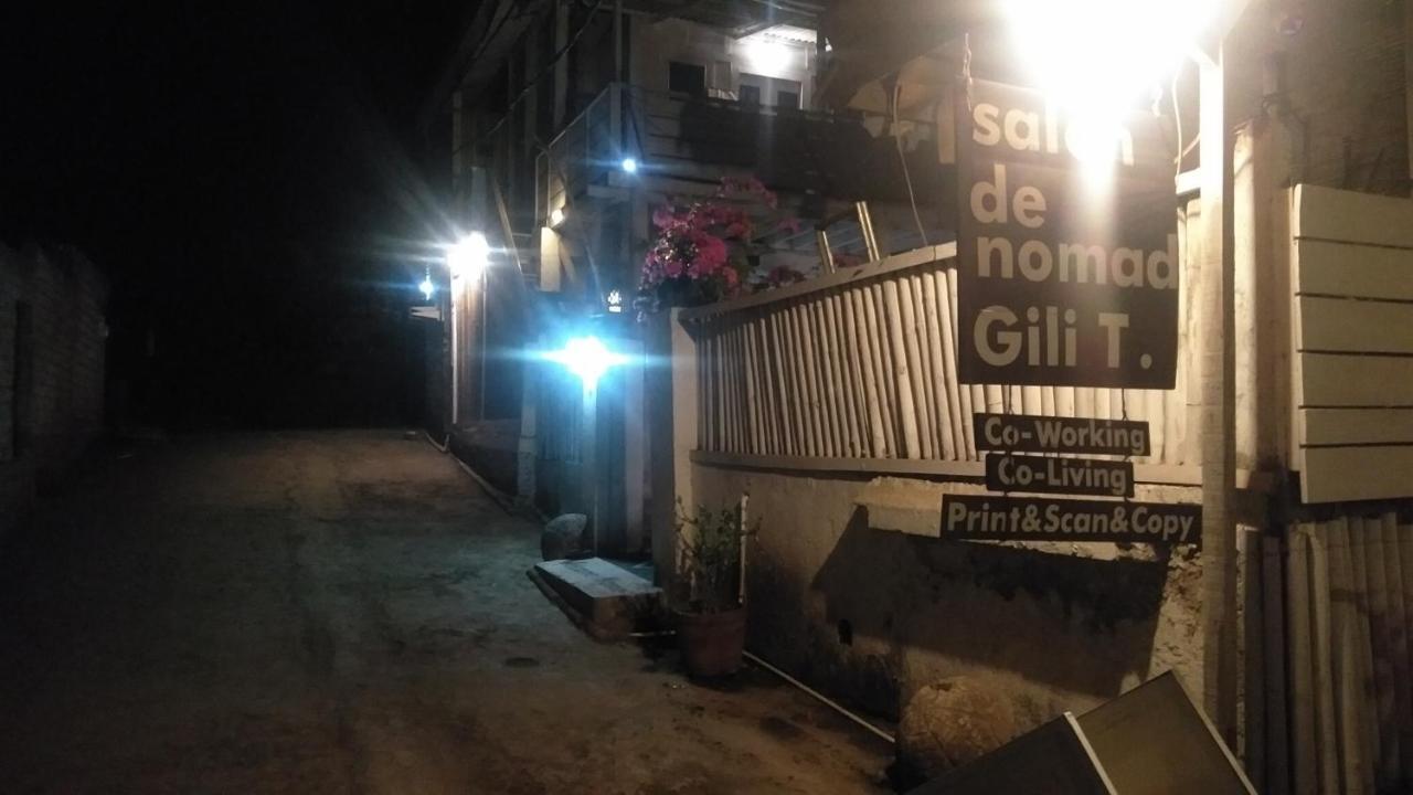 Salon De Nomad Gili T. Bed & Breakfast Gili Trawangan Bagian luar foto